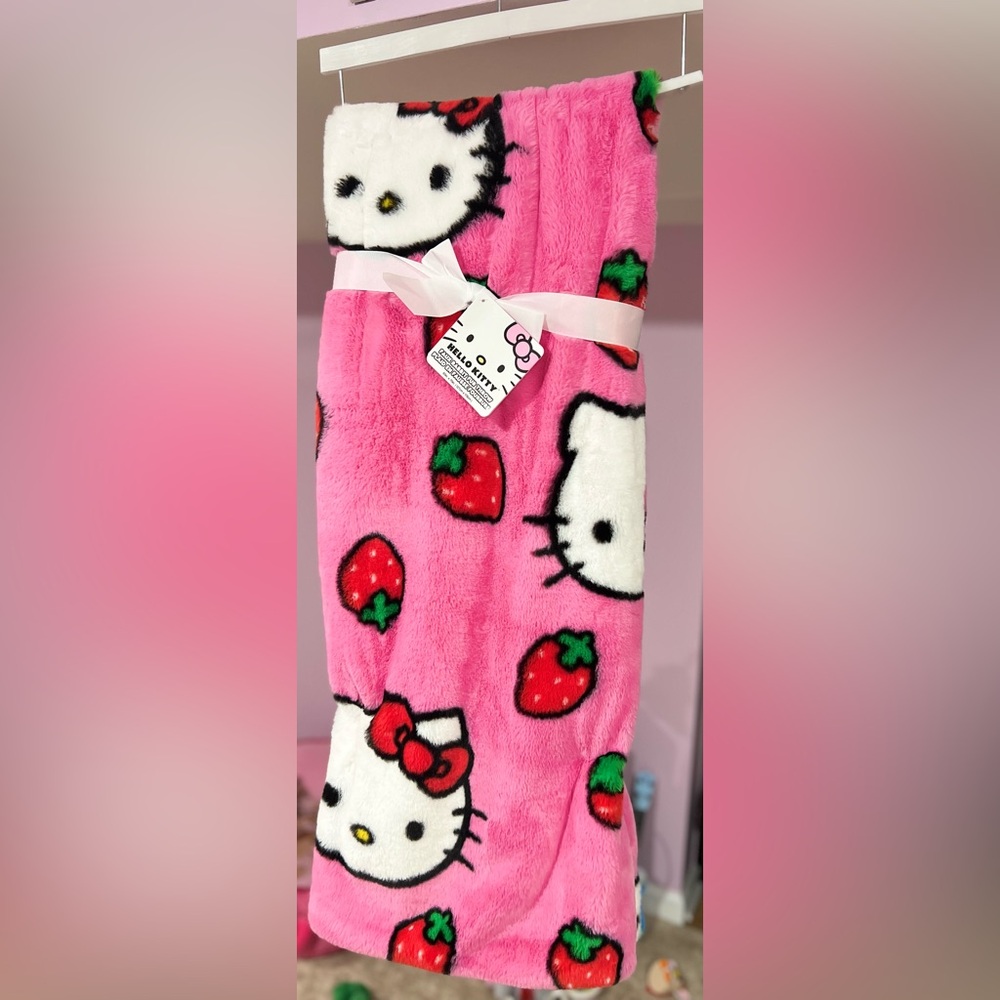 Hello Kitty Faux Fur Strawberry Throw